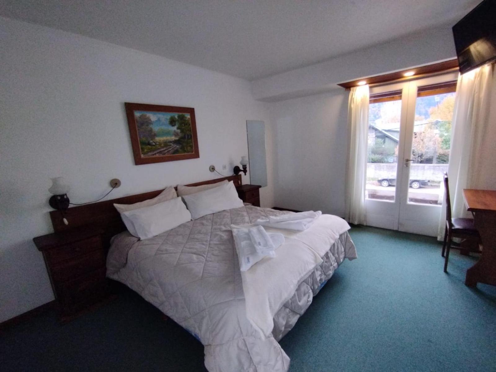 Hotel Crismalu San Martín de los Andes 外观 照片